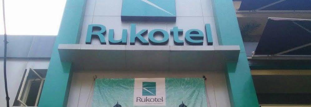 Oyo 277 Rukotel Near Rsu Adi Husada Undaan Kota Σουραμπάγια Εξωτερικό φωτογραφία