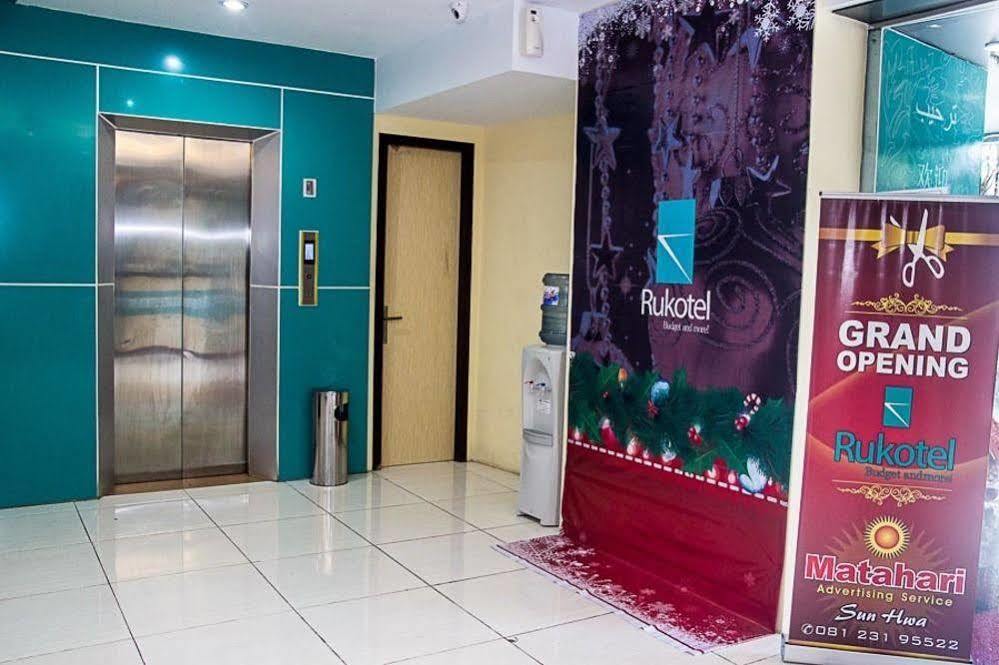 Oyo 277 Rukotel Near Rsu Adi Husada Undaan Kota Σουραμπάγια Εξωτερικό φωτογραφία