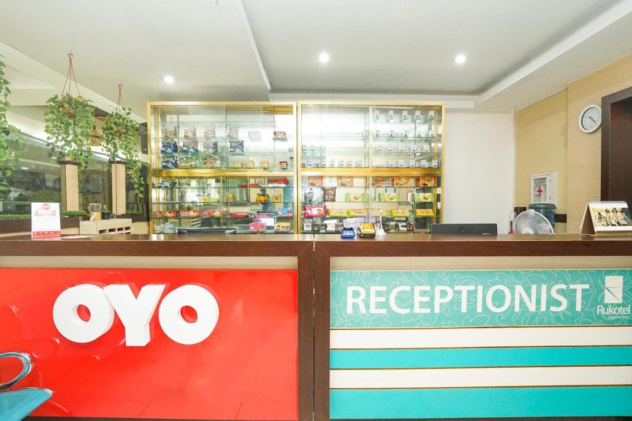 Oyo 277 Rukotel Near Rsu Adi Husada Undaan Kota Σουραμπάγια Εξωτερικό φωτογραφία